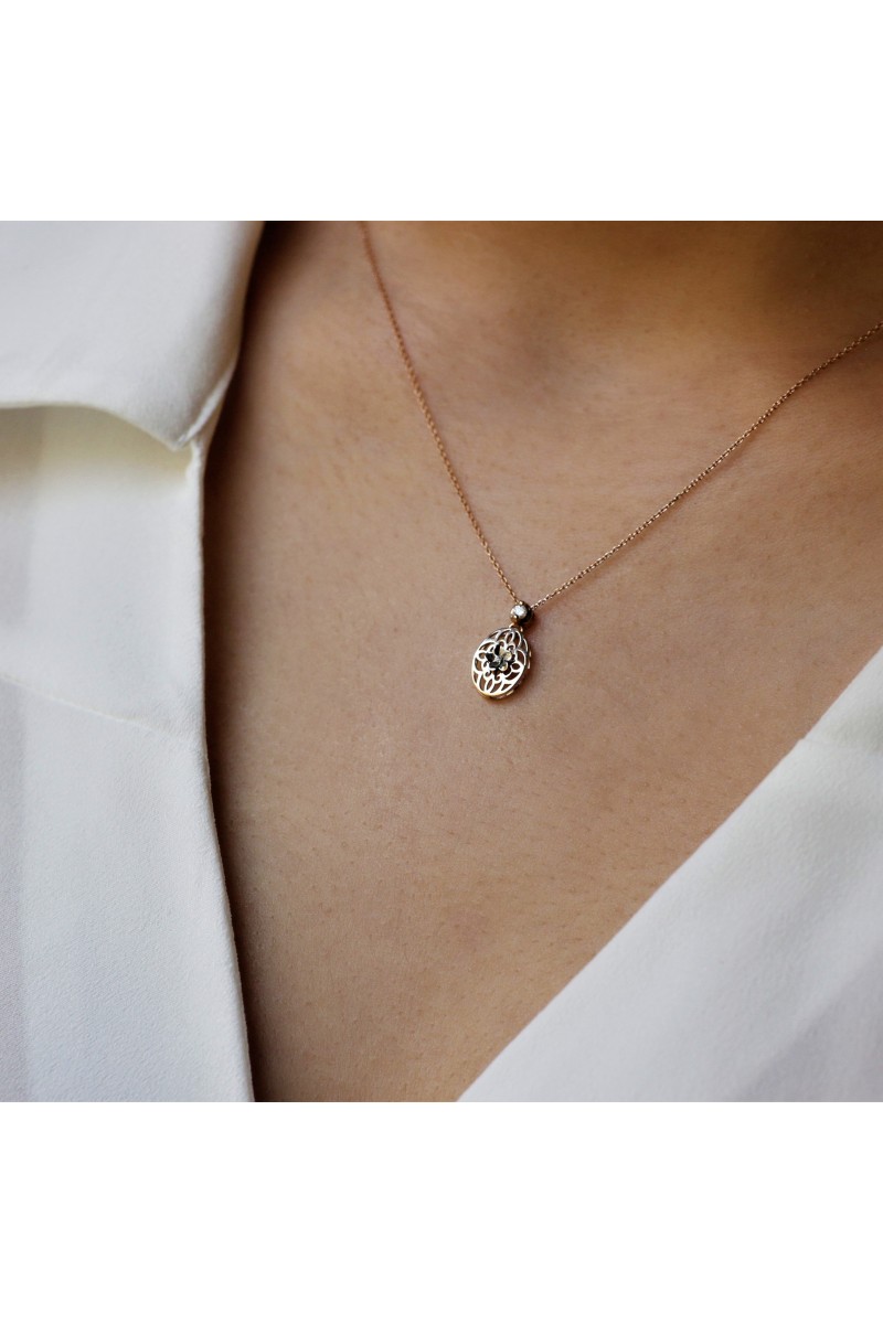 14 Ayar Altın Acurlu Çiçek Kolye Pırlantalı