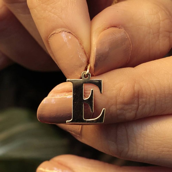 E Harf Altın Kolye Ucu TD35