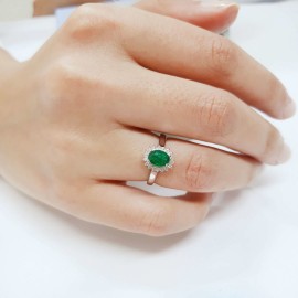 0,14 Karat Pırlanta Oval Zümrütlü Yüzük  TD470
