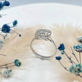 0.20 Karat Pırlanta Baget Yüzük