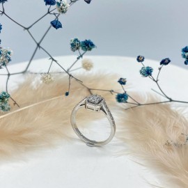 0,22 Karat Pırlanta Baget Yüzük TD300