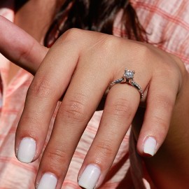 Pırlanta Tektaş Yüzük 0,75 Karat HRD Sertifikalı TD1320