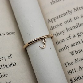 8 Ayar Altın Günlük Minimal Hilal Sallantılı Yüzük